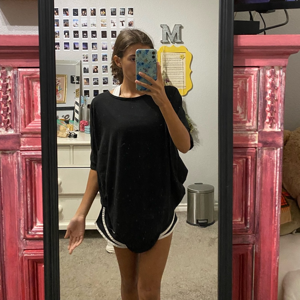 Oversized, open back, black shirt
